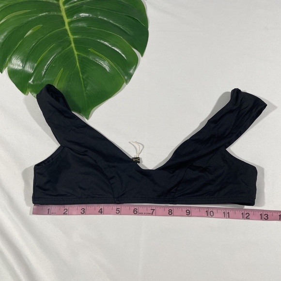 NEW Vitamin A Off Shoulder Capri Bikini Top in Black [SZ Small‎ S/6] - Picture 3 of 12